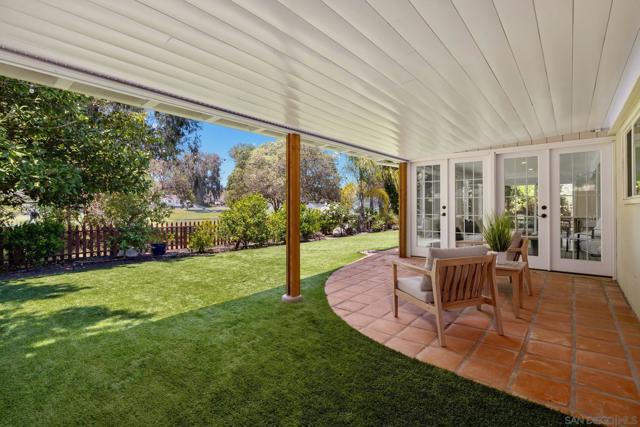 17268 Bernardo Oaks Dr, San Diego CA: https://media.crmls.org/mediaz/6f9f768a-c624-4b2e-a2ec-6d322e278736.jpg