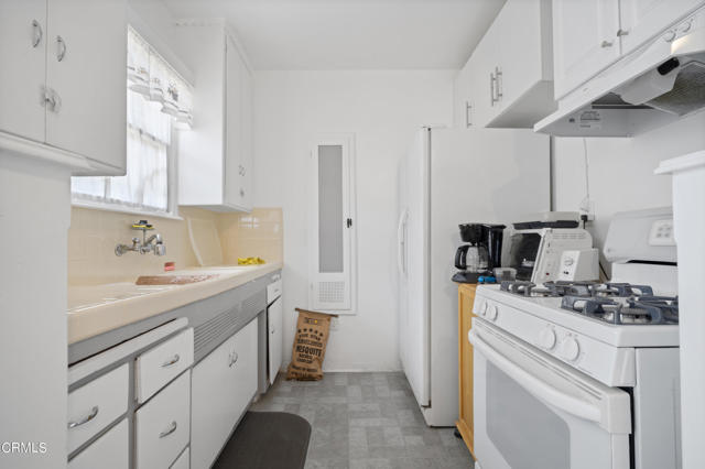 Detail Gallery Image 12 of 48 For 6154 Fountain Ave, Hollywood,  CA 90028 - – Beds | – Baths