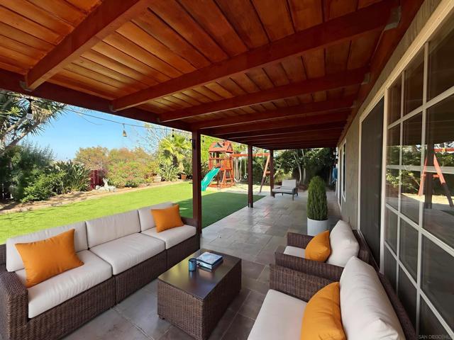 12661 Cijon st, San Diego CA: https://media.crmls.org/mediaz/6fa11ec0-966d-444a-a96b-176bf2471b02.jpg