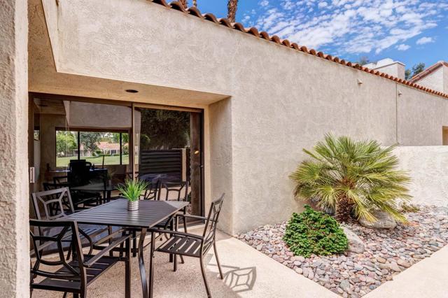 411 Forest Hills Drive, Rancho Mirage CA: https://media.crmls.org/mediaz/6fa1a448-bb6b-493a-abed-ed5b7e916dd9.jpg