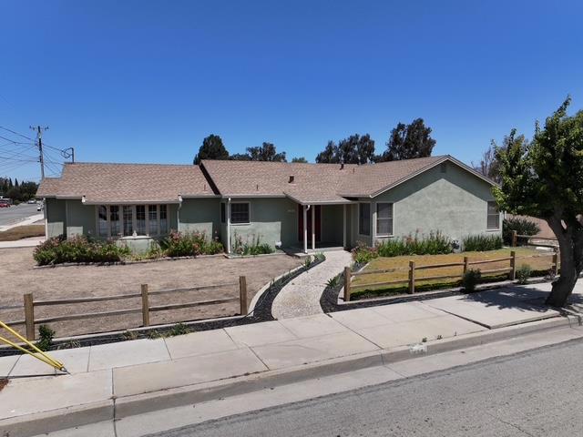 434 Oak Avenue, Greenfield CA: https://media.crmls.org/mediaz/6fa1b75e-8c4f-4d52-9259-65e21885f0b9.jpg