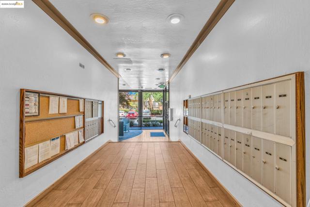 470 N N Civic Drive, Walnut Creek CA: https://media.crmls.org/mediaz/6fa25e21-ce26-4777-b6c2-74add552a387.jpg