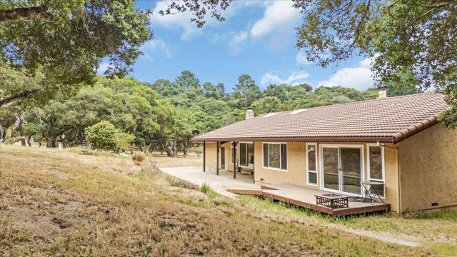 19515 Vierra Canyon Road, Salinas CA: https://media.crmls.org/mediaz/6fa28f51-386e-4760-8558-6ce4061eac74.jpg