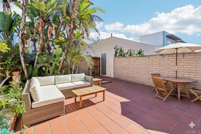 Detail Gallery Image 14 of 45 For 201 4th St a & B,  Encinitas,  CA 92024 - 5 Beds | 3/1 Baths