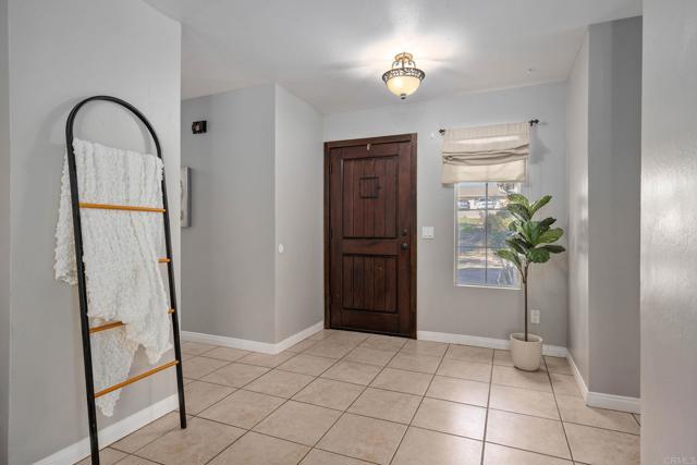 25119 Como Esta Court, Ramona CA: https://media.crmls.org/mediaz/6fa2fb41-6e1d-4fc7-8f4b-b5a74a587e76.jpg