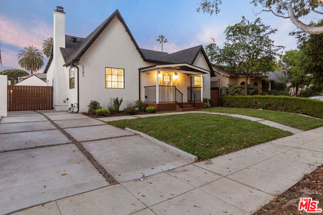 2242 Camden Avenue, Los Angeles, California 90064, 4 Bedrooms Bedrooms, ,3 BathroomsBathrooms,Single Family Residence,For Sale,Camden,24405955