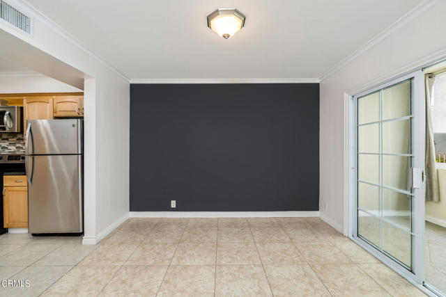 Detail Gallery Image 10 of 35 For 14335 Huston St #101,  Sherman Oaks,  CA 91423 - 2 Beds | 2/1 Baths