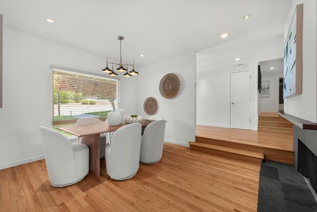 1405 Cedar Place, Los Altos CA: https://media.crmls.org/mediaz/6fa4d4a6-3677-4eaa-b1f8-41820356d2d3.jpg