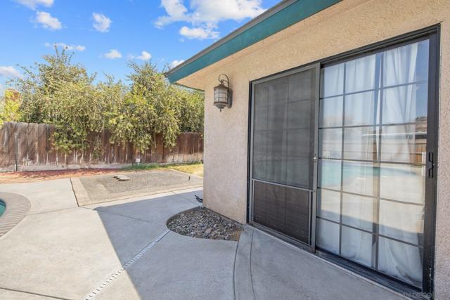 300 W Adrian Way, Hanford CA: https://media.crmls.org/mediaz/6fa60f28-e96e-484d-ae75-b60c14fc9a26.jpg