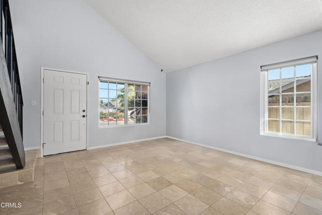 Detail Gallery Image 6 of 30 For 803 Green Valley Dr, Thousand Oaks,  CA 91320 - 4 Beds | 2/1 Baths