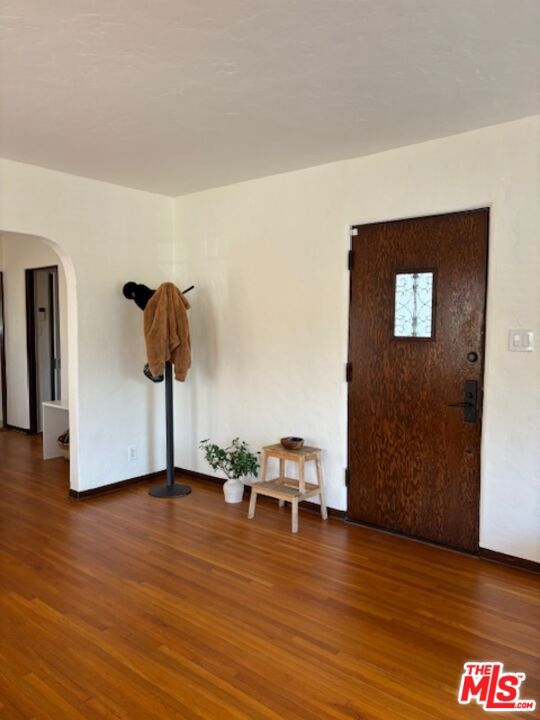2439 West Silver Lake Drive, Los Angeles CA: https://media.crmls.org/mediaz/6fa792b0-76b4-4cc0-a4d6-813e631aec93.jpg