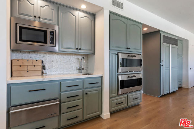 17237 Quesan Place, Encino CA: https://media.crmls.org/mediaz/6fa7c24b-2cd3-4e55-9847-f09c51ac9ca4.jpg