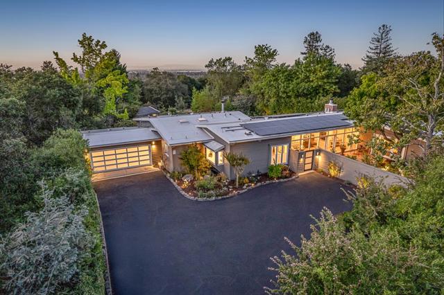 275 Eleanor Drive, Woodside CA: https://media.crmls.org/mediaz/6fa820a8-dc06-4983-ae00-5641967c71ba.jpg