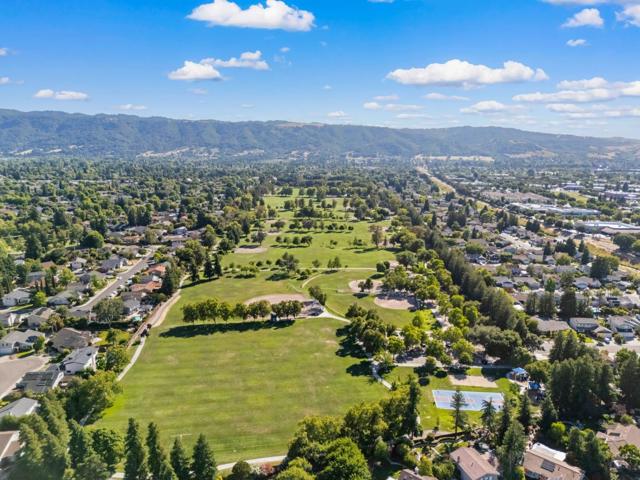 5666 Belleza Drive, Pleasanton CA: https://media.crmls.org/mediaz/6faa342d-5950-4501-a821-3a6b492999c4.jpg