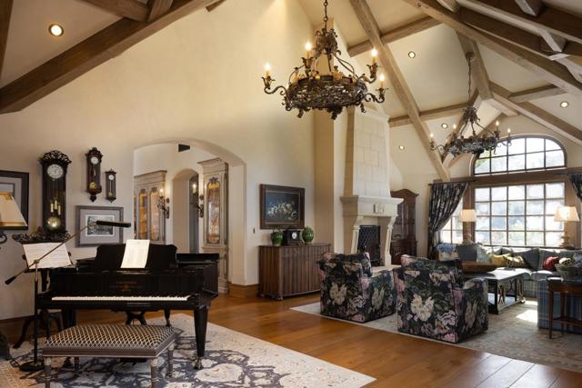 2 La Pradera Lane, Carmel CA: https://media.crmls.org/mediaz/6faae500-bc36-43af-82db-86968145fb04.jpg