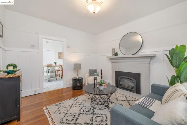 2406 10th, Berkeley CA: https://media.crmls.org/mediaz/6fabfa33-bb1f-47f1-b632-3dcf86ae5fd0.jpg