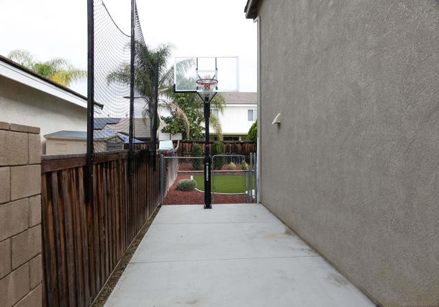 29360 Coral Island Ct, Menifee CA: https://media.crmls.org/mediaz/6fac517b-a1aa-4a42-b2a1-18278fc2cbff.jpg