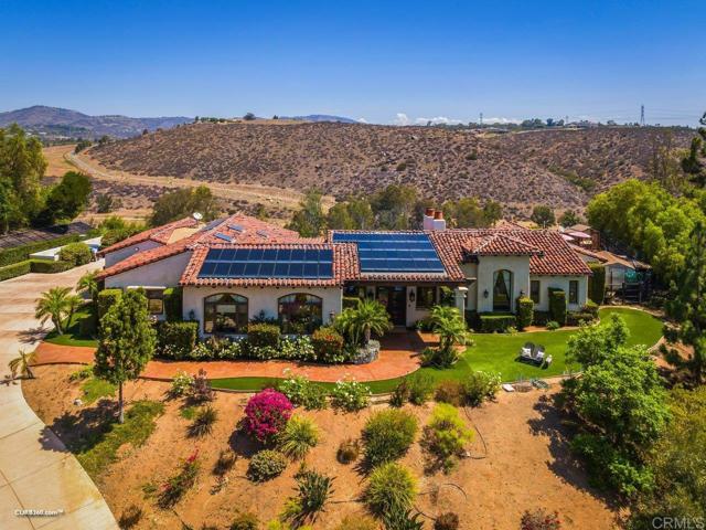 16531 Zumaque, Rancho Santa Fe CA: https://media.crmls.org/mediaz/6fad3bfe-bcfc-4355-b1d6-e52a7d7e78bf.jpg