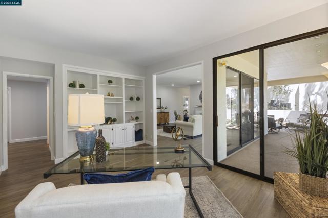 1285 Avenida Sevilla, Walnut Creek CA: https://media.crmls.org/mediaz/6fae6d40-df0b-4940-b2a4-019ab1a14040.jpg