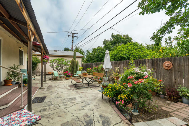 2238 Garfias Drive, Pasadena CA: https://media.crmls.org/mediaz/6faf2535-82bf-4688-91a0-e8e69ee8c60b.jpg