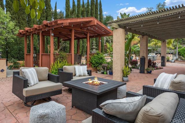 2409 Andersen Lane, Vista CA: https://media.crmls.org/mediaz/6faf5af0-b236-4c2f-bb0a-116a77bb3546.jpg