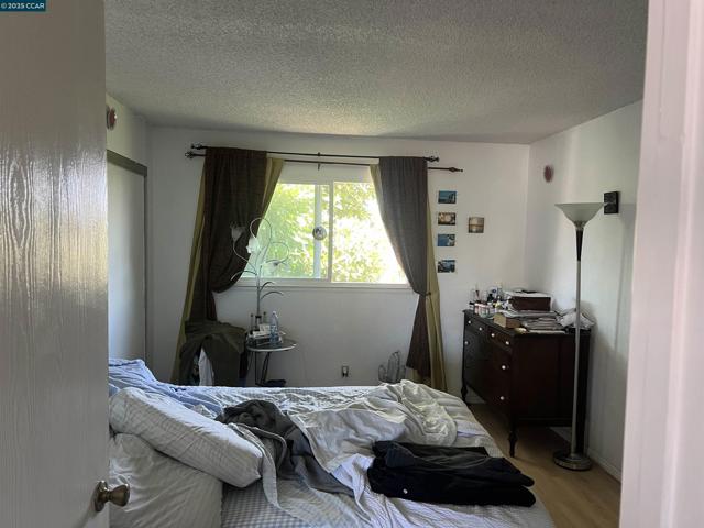 112 Westgate Cir, San Pablo CA: https://media.crmls.org/mediaz/6fafa698-d165-455b-936a-2fde92dd9ac5.jpg
