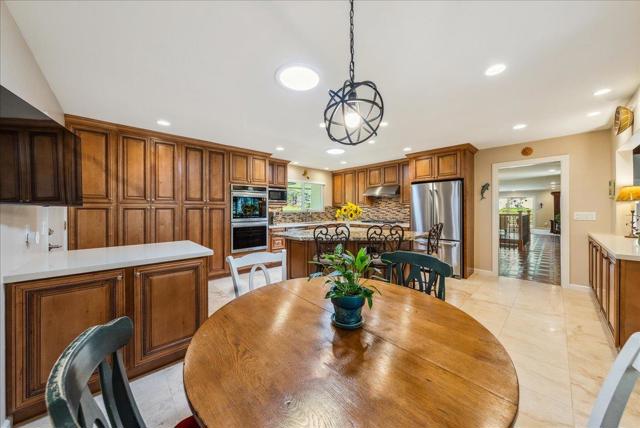 1 Windsor Rise, Monterey CA: https://media.crmls.org/mediaz/6fafe9ed-182e-4f3a-abac-defce892b53b.jpg