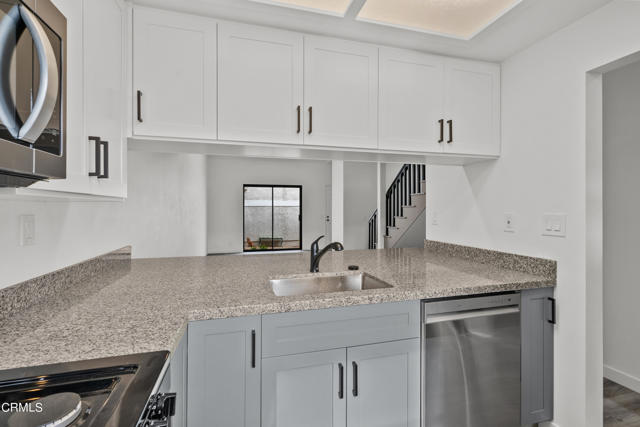 Detail Gallery Image 10 of 29 For 1223 Chelan Ln, Ventura,  CA 93004 - 1 Beds | 1/1 Baths