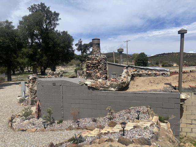 16680 Valley Hi Drive, Banning CA: https://media.crmls.org/mediaz/6fb085e7-7eb9-4ad1-81f8-5489494a49af.jpg