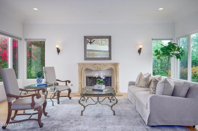7111 Los Coyotes Place, Camarillo CA: https://media.crmls.org/mediaz/6fb12d80-70d1-4614-8a72-5c813b3c96b8.jpg