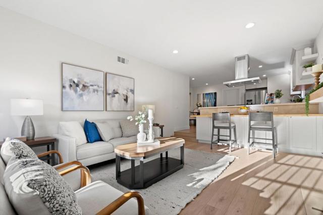 626 Harvester Drive, Foster City CA: https://media.crmls.org/mediaz/6fb154c8-0801-4fad-9a9c-5284cc0112dc.jpg