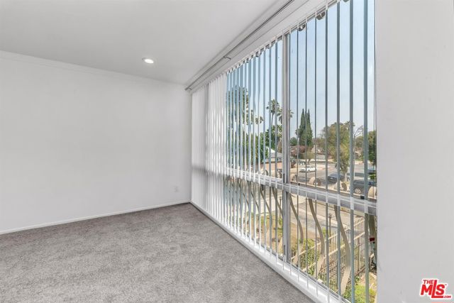 12720 Burbank Boulevard, 211 photo 4