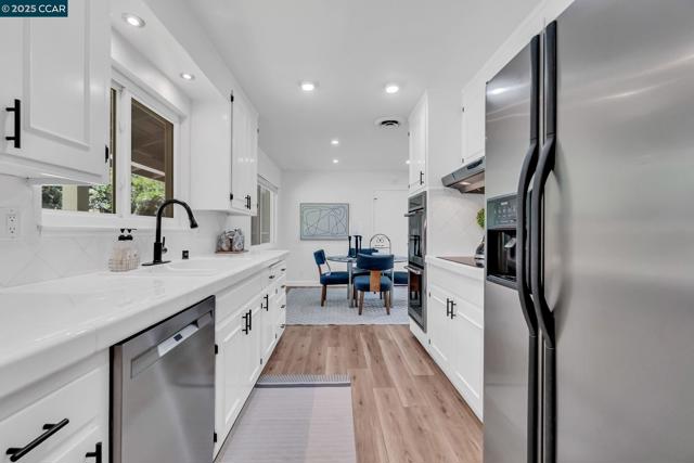 57 Jemco Ct, Pleasant Hill CA: https://media.crmls.org/mediaz/6fb315ec-0e92-475a-aff8-c6d14dd5ed32.jpg