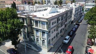 2809 W 8th Street, Los Angeles CA: https://media.crmls.org/mediaz/6fb48a3b-4157-4a73-b133-0ef3029b0442.jpg