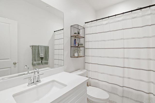 Detail Gallery Image 14 of 25 For 305 Cricket Ct., Santee,  CA 92071 - 3 Beds | 3 Baths