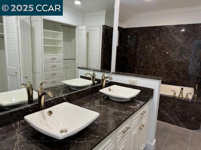 1675 EL NIDO #E, Diablo CA: https://media.crmls.org/mediaz/6fb5116e-b226-458b-b95b-8187b1c0f106.jpg