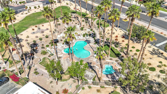 78179 Crimson Court, La Quinta CA: https://media.crmls.org/mediaz/6fb64997-cb87-42e3-bb62-50e04d325faa.jpg