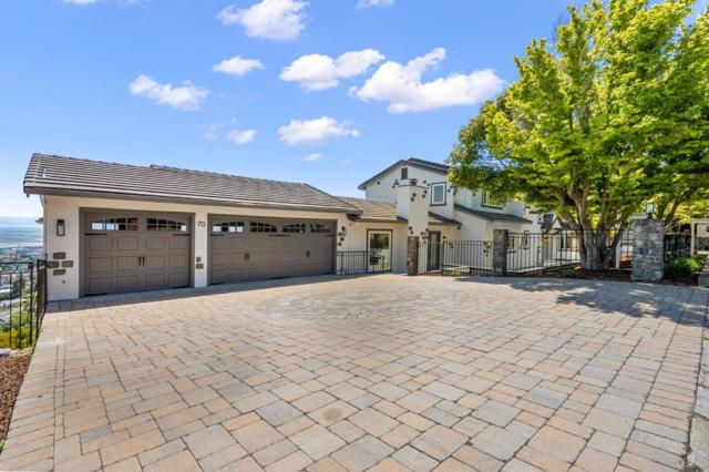 70 Ensenada Road, San Carlos CA: https://media.crmls.org/mediaz/6fb6aace-3e50-4266-9c85-94f096aa76db.jpg