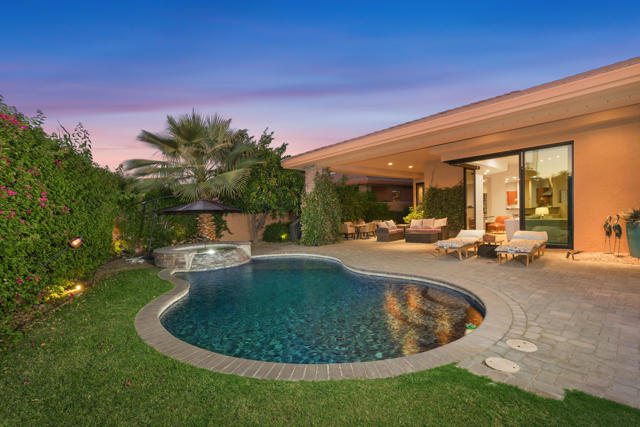 79900 De Sol A Sol, La Quinta CA: https://media.crmls.org/mediaz/6fb77a03-6b5a-4b0f-b2b4-dad7f3357f86.jpg