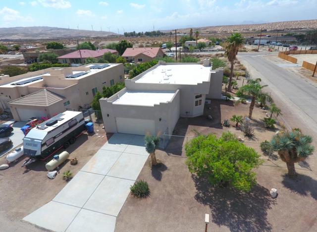 67781 Ocotillo Trail, Desert Hot Springs CA: https://media.crmls.org/mediaz/6fb7a6d4-738e-4e7b-98ac-97f797d33581.jpg