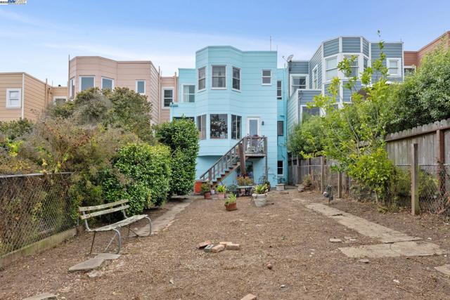 658 30Th Ave, San Francisco CA: https://media.crmls.org/mediaz/6fb83f91-4b7d-4fb3-989f-3268eeef9117.jpg