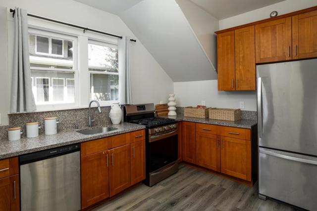 942 Ramona Street, Palo Alto CA: https://media.crmls.org/mediaz/6fb880b6-1013-4e16-bb9e-4a36cb326c3b.jpg