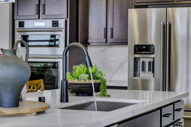 367 W CALABRIA DRIVE, Mountain House CA: https://media.crmls.org/mediaz/6fb8bab9-ec4f-4e7b-98c9-1b96719e2bcc.jpg