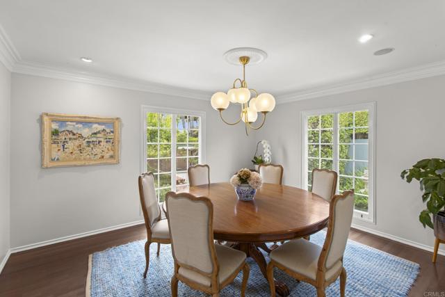 Detail Gallery Image 12 of 47 For 315 Mira Monte, La Jolla,  CA 92037 - 4 Beds | 3/1 Baths