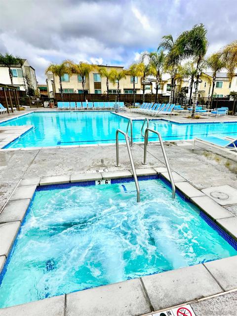 2304 Trevi Cir, Chula Vista CA: https://media.crmls.org/mediaz/6fb8fa32-bf18-408c-9bba-e6a0e9b8b61c.jpg