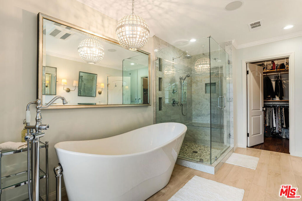 MLS #25616909 image #30