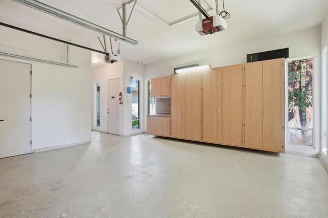 3895 Fair Oaks Boulevard, Sacramento CA: https://media.crmls.org/mediaz/6fb9831f-7ca6-4f93-bb76-86888670bf78.jpg