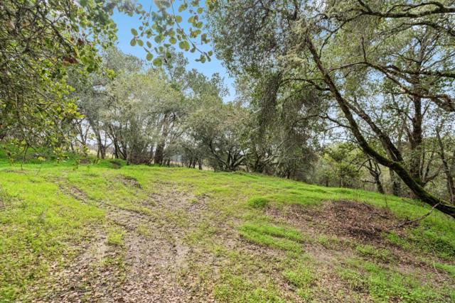 530 Apple Valley Lane, Watsonville CA: https://media.crmls.org/mediaz/6fb9a4a3-172f-4bea-86e7-158c4992382a.jpg