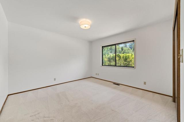 14449 Liddicoat Circle, Los Altos Hills CA: https://media.crmls.org/mediaz/6fb9c6d3-d717-4bd5-9fd9-ca408e460727.jpg