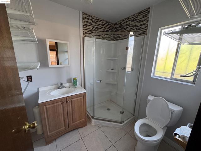 1953 102nd Ave, Oakland CA: https://media.crmls.org/mediaz/6fb9fd59-0f7e-4212-8834-0d762d90906e.jpg
